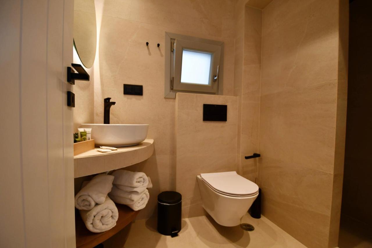Oikies Apartman Náusza Kültér fotó