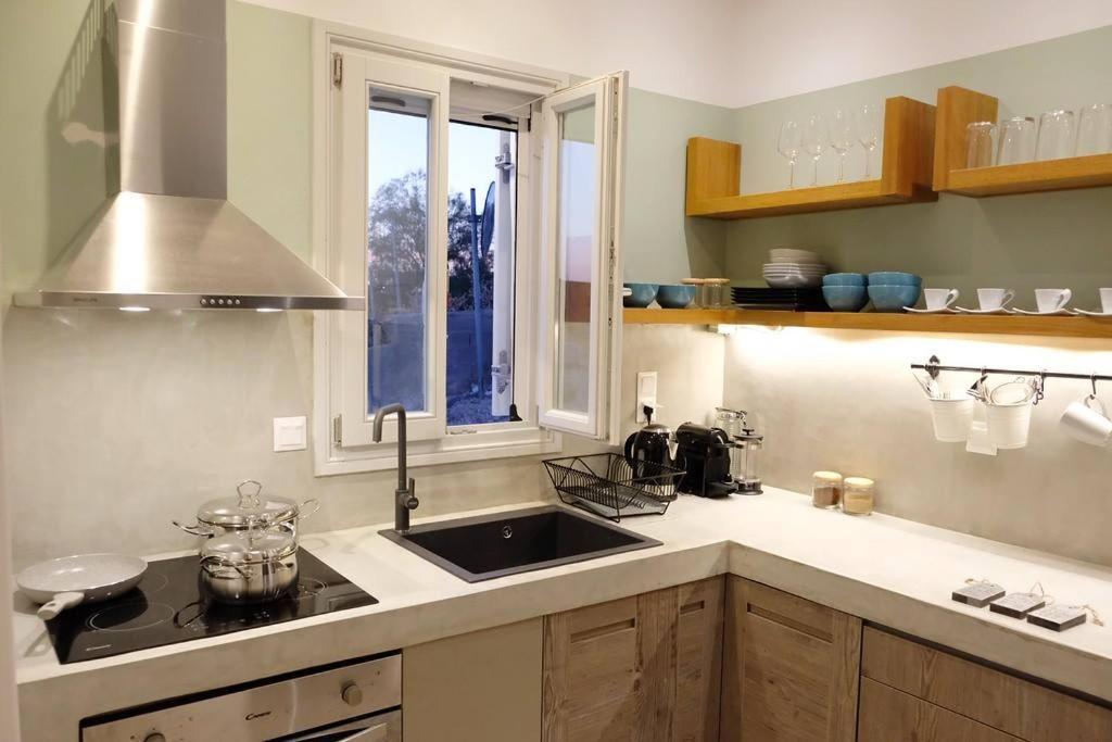 Oikies Apartman Náusza Kültér fotó